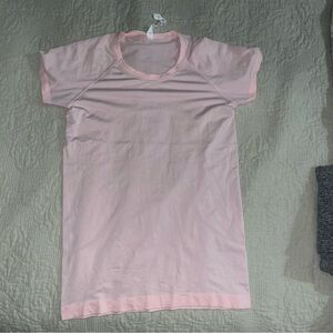 Lululemon Swiftly Tech Short Sleeve Strawberry Milkshake size 8